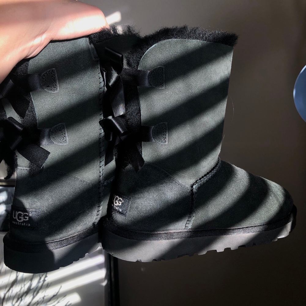 UGGS